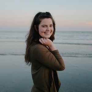 Meet your Posher, Julia